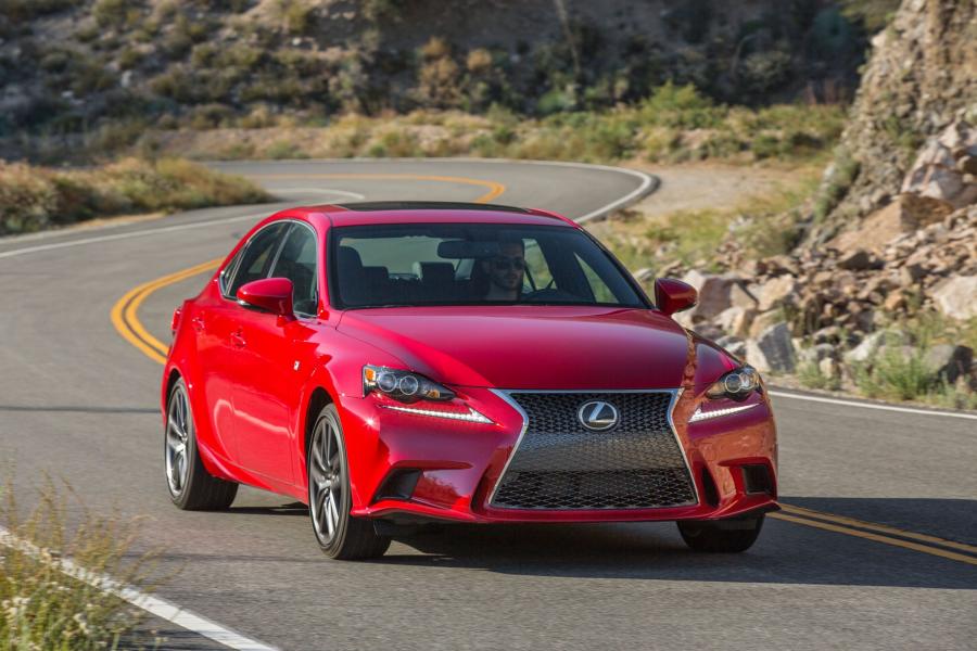  Lexus IS200t F-Sport 2015 года  (фото 31 из 52)